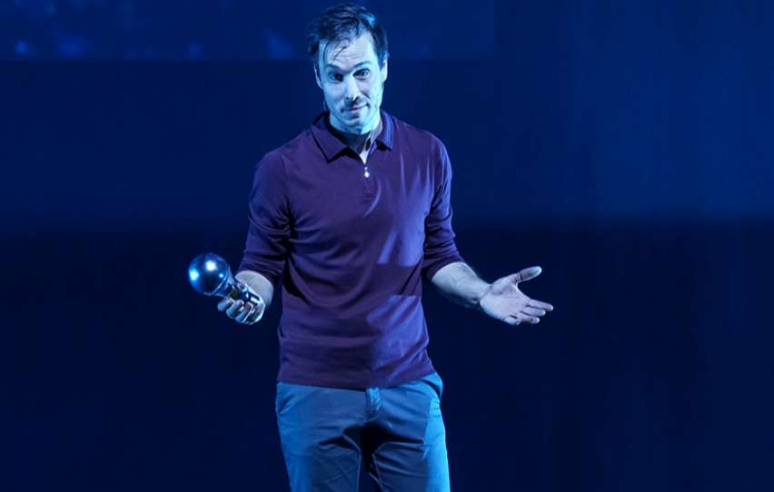 Luc Langevin inaugure son spectacle interactif en ligne « Interconnectés »  le 4 décembre